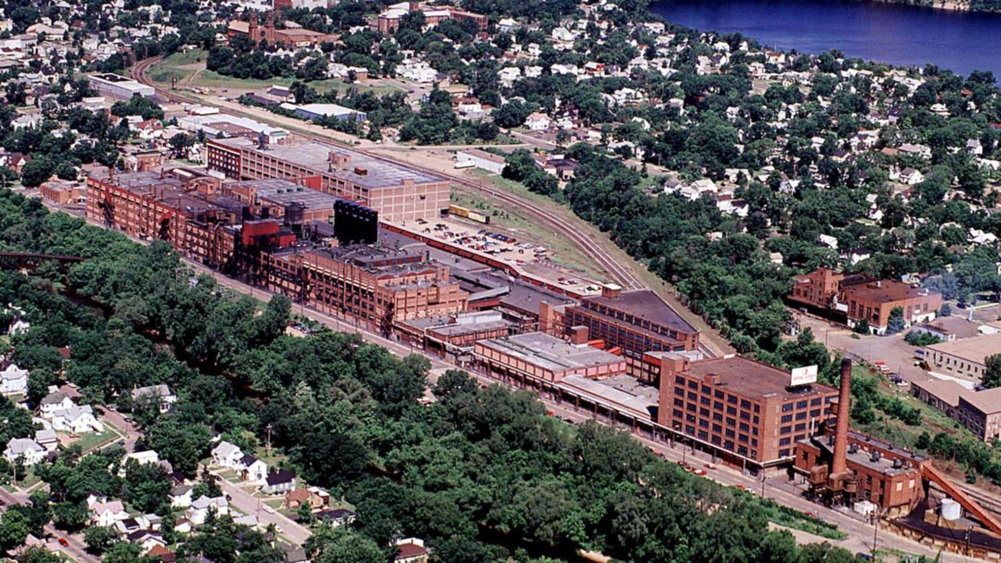overhead facility image